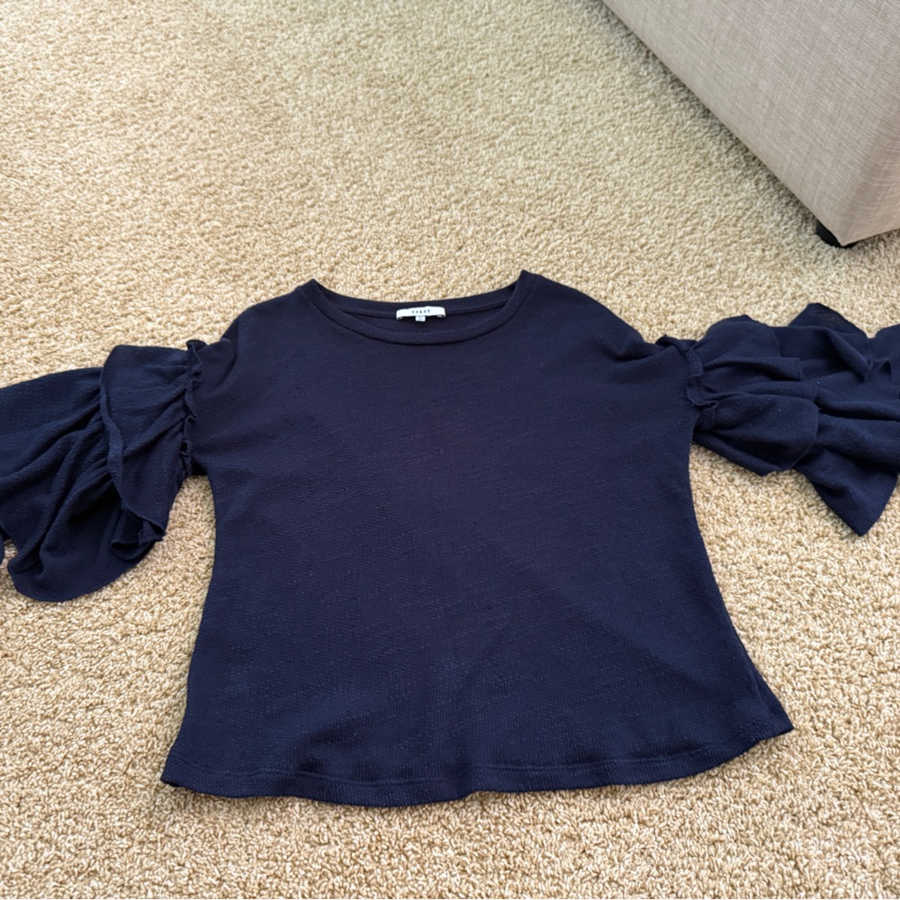Ro & De Blue Ruffled Top
